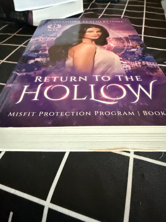 DAMAGED-Return to the Hollow (Original Cover): A Steamy, Paranormal, Humorous, Shifter, Small Town Romance